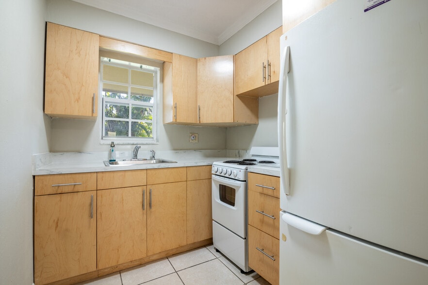 5230 NE 14th Way, Fort Lauderdale, FL for sale - Building Photo - Image 2 of 19