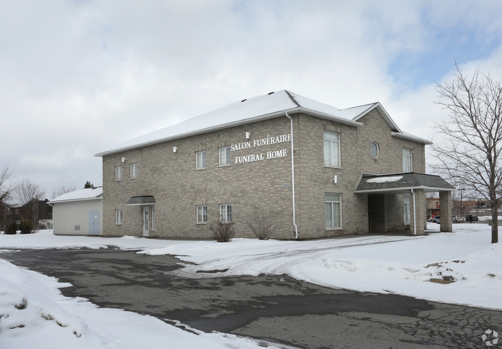2871 St Joseph Blvd, Ottawa, ON for lease Primary Photo- Image 1 of 5