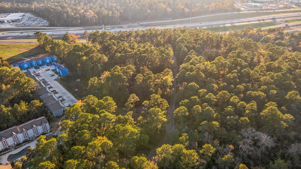 844 Interstate 45, Huntsville, TX à louer - Photo du bâtiment - Image 3 de 37