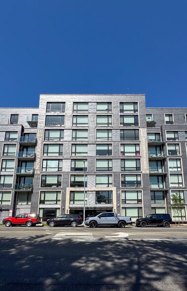 1326 Ocean Ave, Brooklyn, NY à louer - Photo du bâtiment - Image 2 de 2