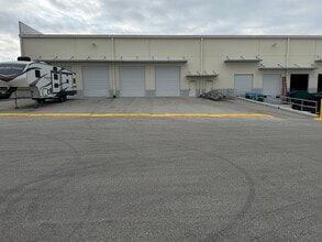 14661 Jetport Loop, Fort Myers, FL à louer Photo intérieure- Image 2 de 2