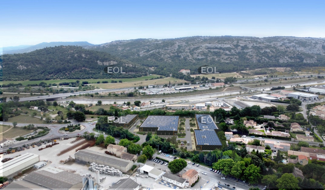 Flex in Lamanon for lease Building Photo- Image 1 of 10