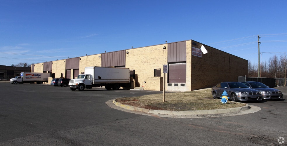 9024 Euclid Ave, Manassas, VA for lease - Primary Photo - Image 1 of 3