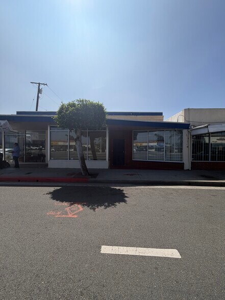 1032 E Compton Blvd, Compton, CA à louer - Photo du bâtiment - Image 2 de 10