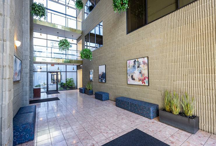 4405-4411 Montgomery Rd, Norwood, OH à louer - Hall d’entrée - Image 3 de 10