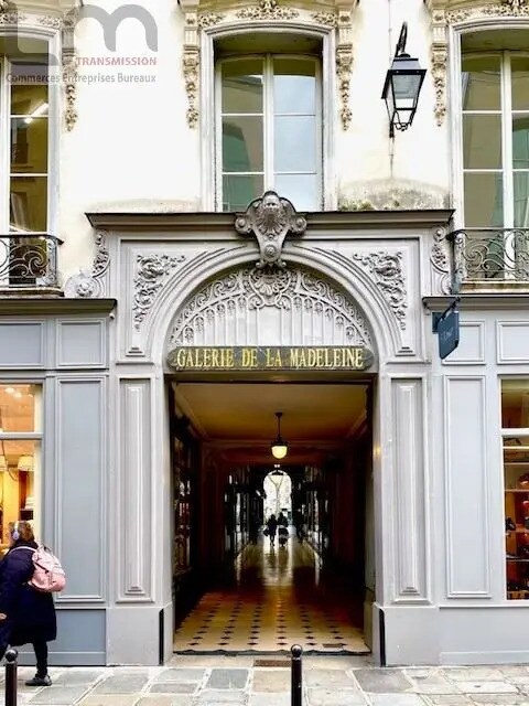 Commerce de détail dans Paris à louer Photo du bâtiment- Image 1 de 7
