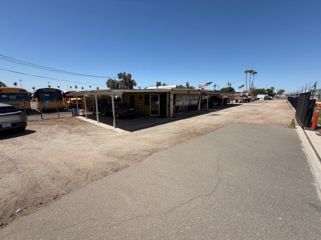 530 W Birch St, Calexico, CA à vendre - Photo du bâtiment - Image 2 de 14