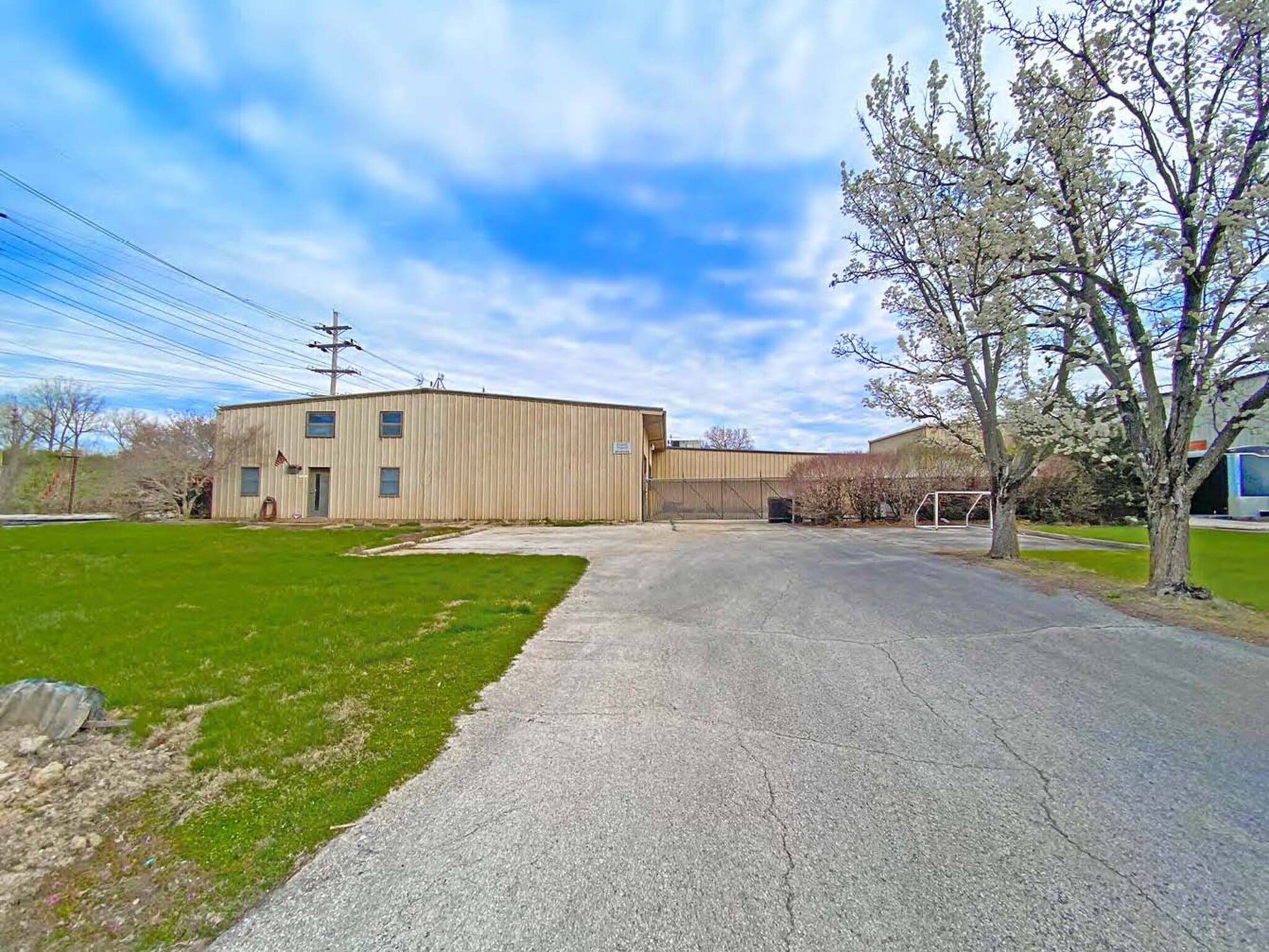 1247 Belgrove Dr, Bellefontaine Neighbors, MO à vendre Photo du bâtiment- Image 1 de 10