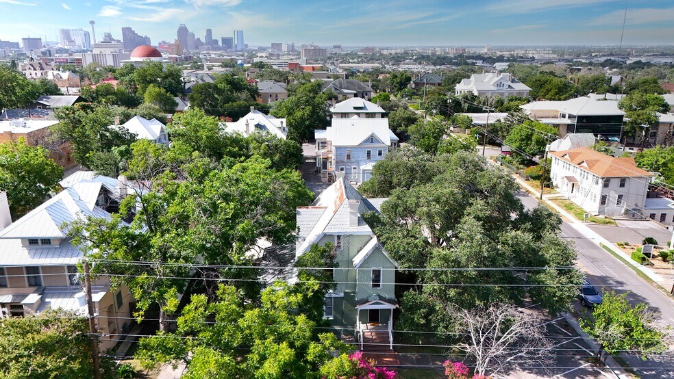 1818 San Pedro Ave, San Antonio, TX à vendre - Photo du bâtiment - Image 2 de 42
