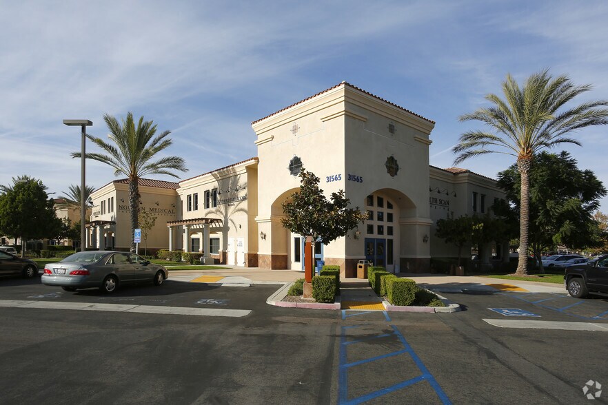 31565 Rancho Pueblo Rd, Temecula, CA à louer - Photo du bâtiment - Image 1 de 8