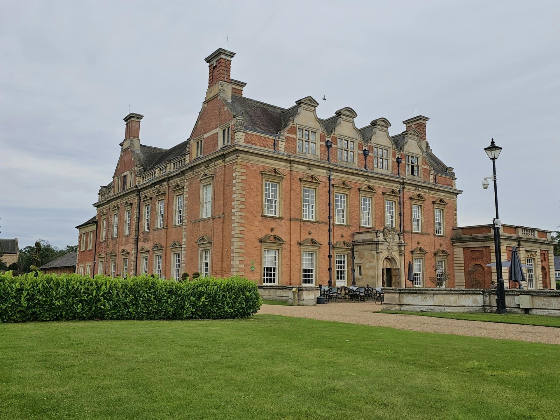 Hall Dr, Middlesbrough for lease Primary Photo- Image 1 of 3