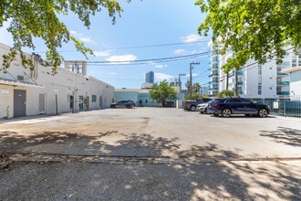 1050-1080 Alton Rd, Miami Beach, FL for lease Building Photo- Image 2 of 51