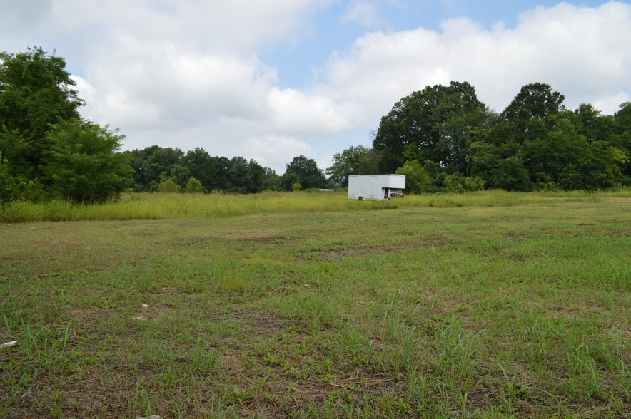 2565 Elvis Presley Blvd, Memphis, TN à vendre - Photo du bâtiment - Image 3 de 4