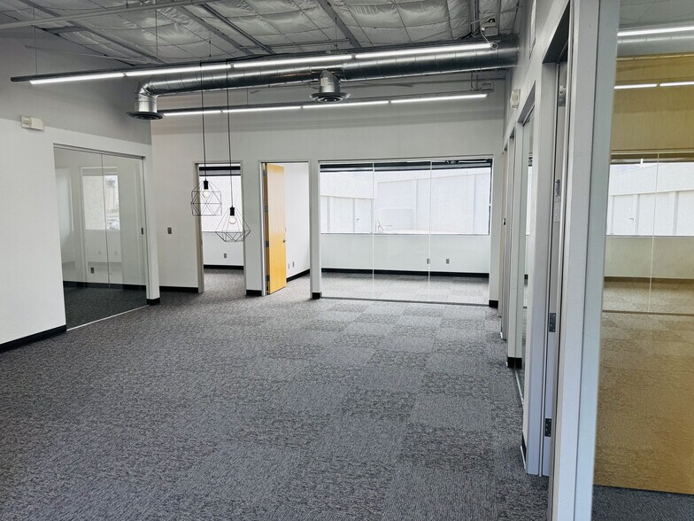 15230 N 75th St, Scottsdale, AZ for lease - Building Photo - Image 2 of 6