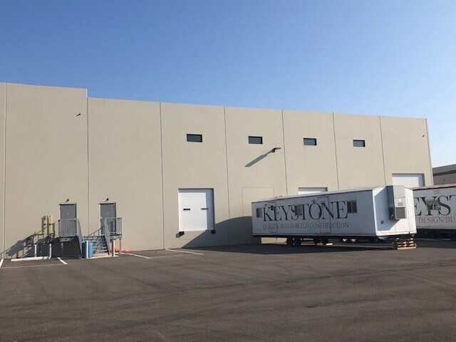 675 Spirit Valley West Dr, Chesterfield, MO à louer - Photo du bâtiment - Image 2 de 4