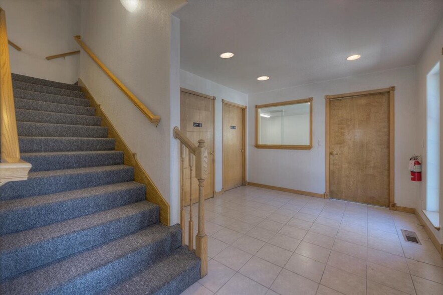 545 Anderson St, Carson City, NV à vendre - Photo du bâtiment - Image 3 de 9