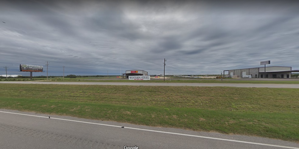 3262 IH 37 Access, Three Rivers, TX for sale - Primary Photo - Image 1 of 7