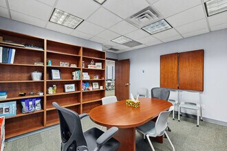 421 W Broadway, Council Bluffs, IA for lease Interior Photo- Image 2 of 4
