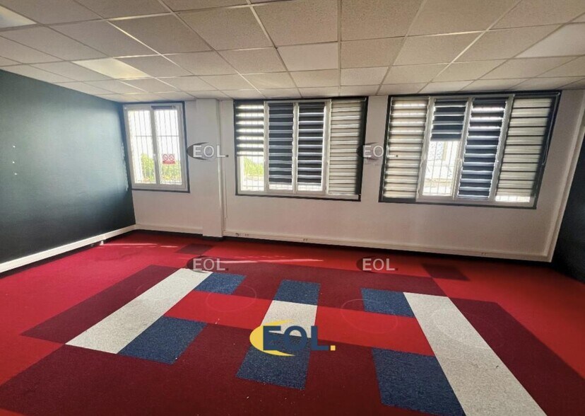 Flex dans Bobigny à louer - Photo intérieure - Image 2 de 17