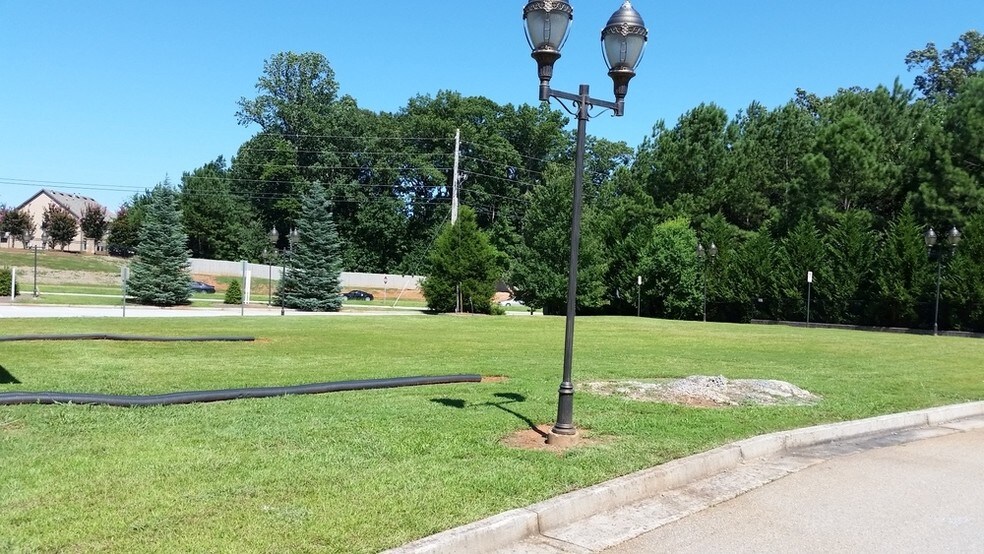 2656 Lawrenceville Suwanee Rd, Suwanee, GA à vendre - Photo du bâtiment - Image 2 de 10