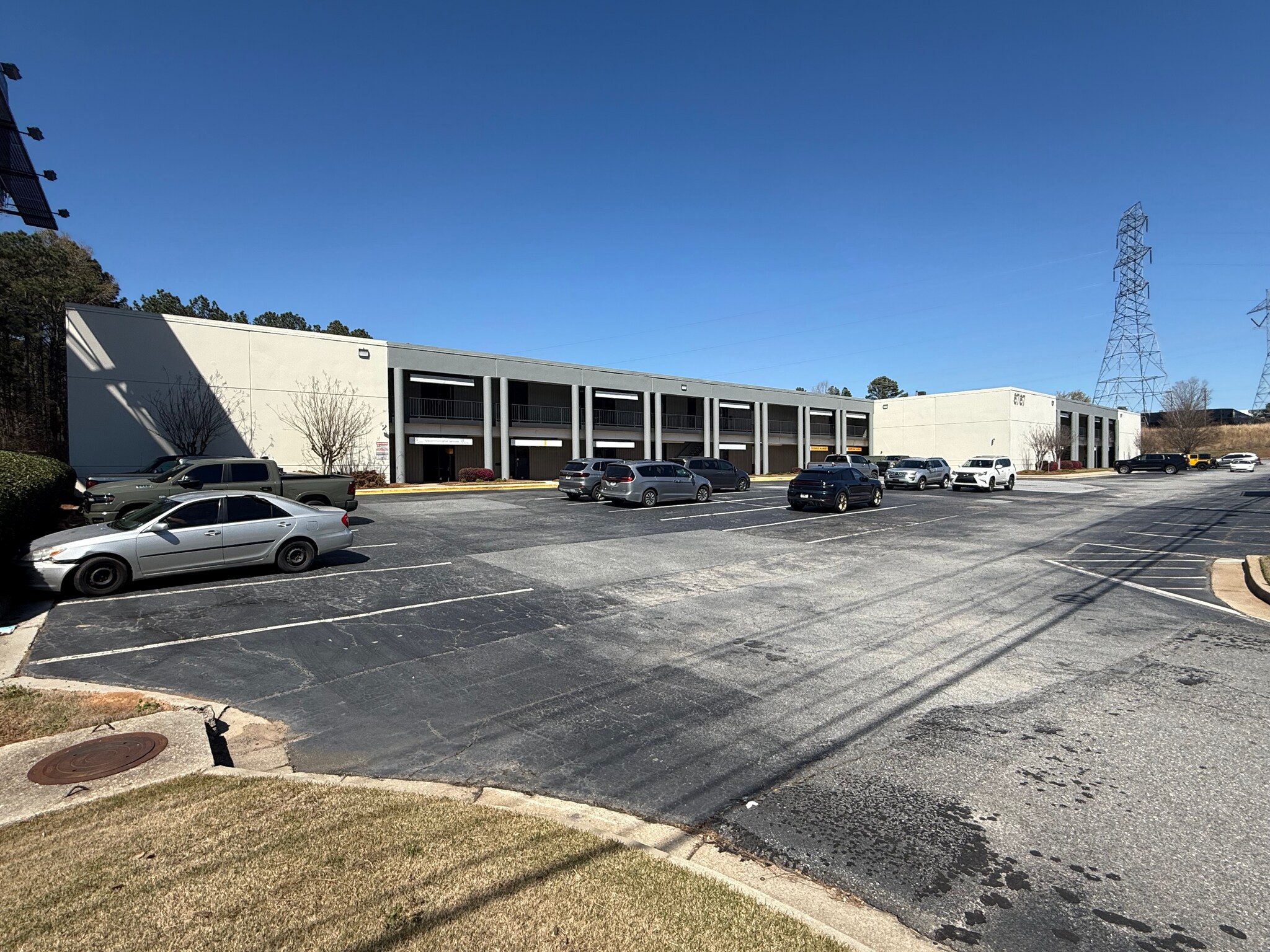 6767 Peachtree Industrial Blvd, Norcross, GA for lease Primary Photo- Image 1 of 12