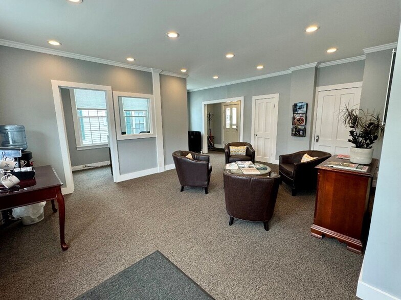 204 Union St, Bennington, VT à louer - Photo intérieure - Image 3 de 9