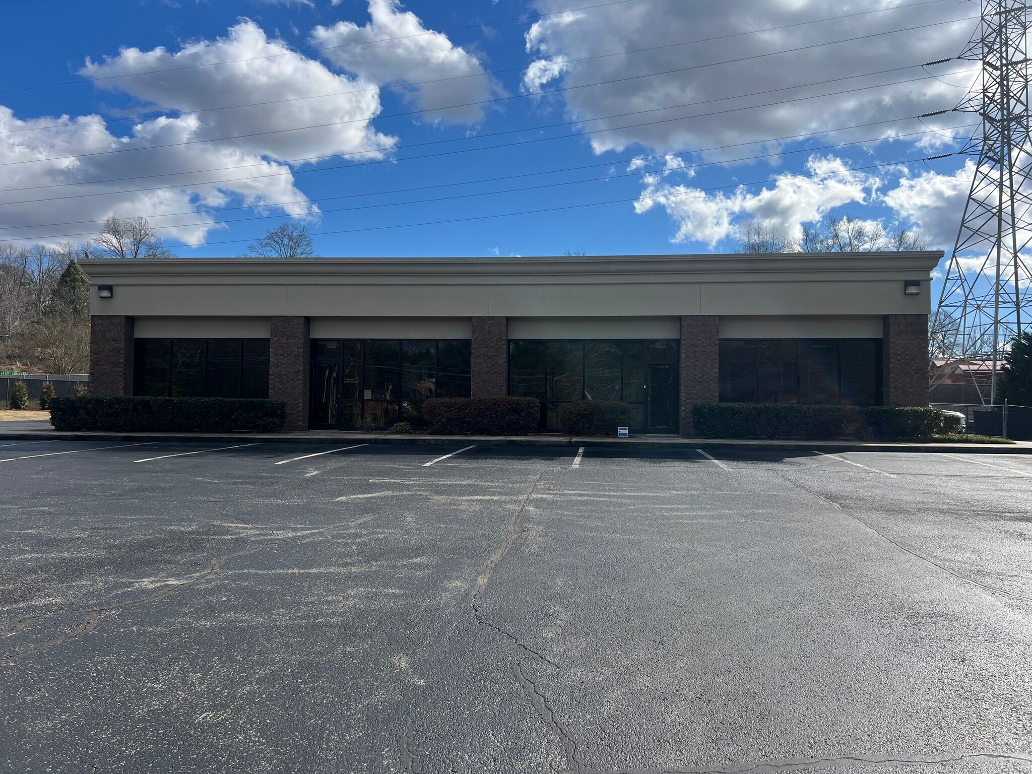 2717 Topside Rd, Louisville, TN à louer Photo du bâtiment- Image 1 de 23