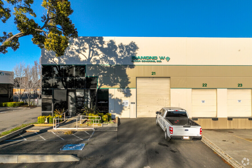 19202-19240 Cabot Blvd, Hayward, CA for lease - Building Photo - Image 1 of 7