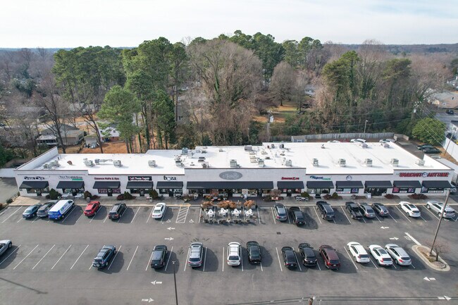 More details for 2401-2403 Battleground Ave, Greensboro, NC - Retail for Lease