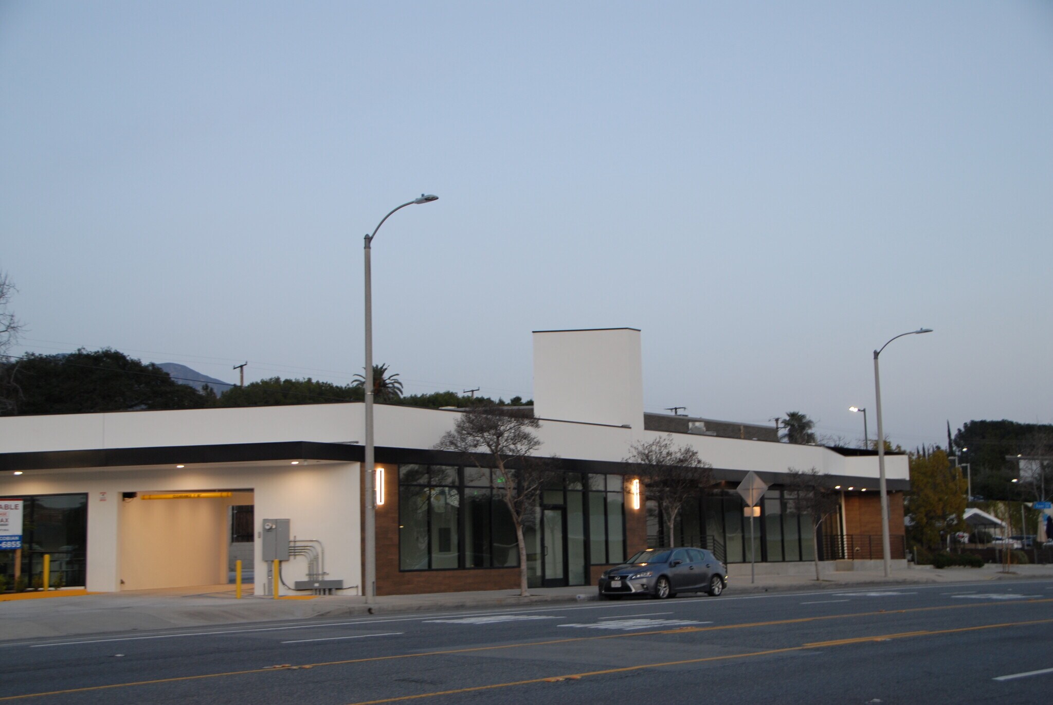 2865 Foothill Blvd, La Crescenta, CA à louer Photo du bâtiment- Image 1 de 11