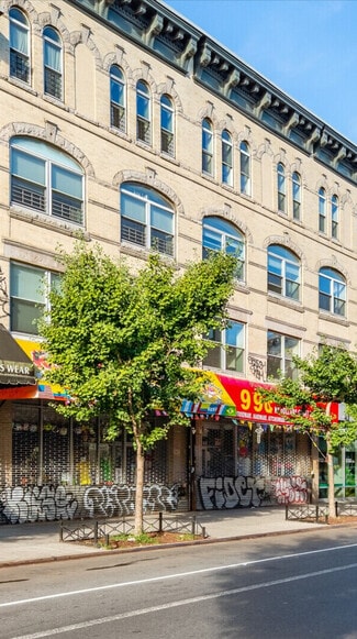 More details for 318 Knickerbocker Ave, Brooklyn, NY - Retail for Lease