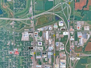 600 W 33rd St N, Wichita, KS - Aerial map view