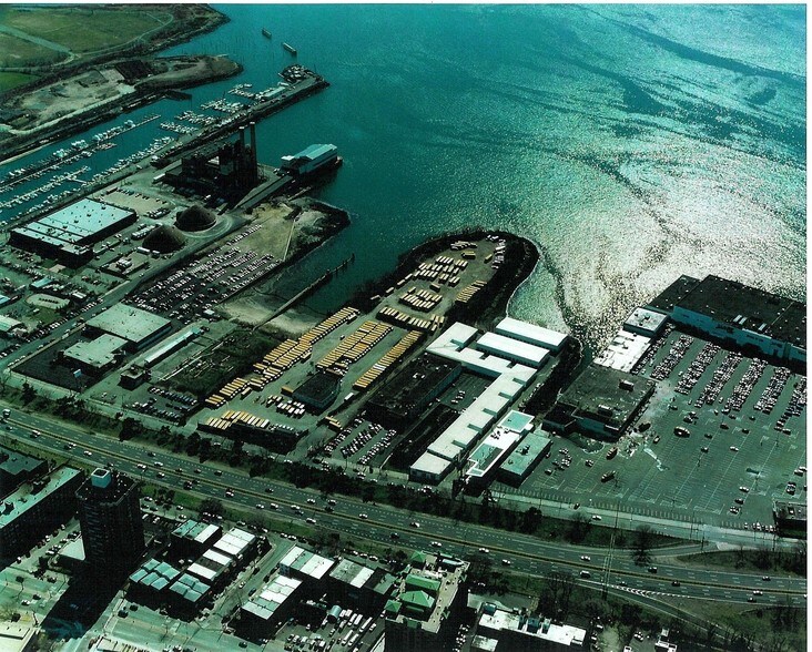 1728 Shore Pky, Brooklyn, NY à louer - Photo du bâtiment - Image 1 de 10