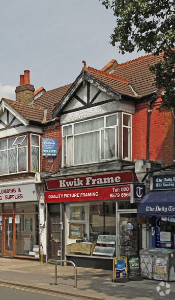 79 Greenford Ave, Londres à louer - Photo du bâtiment - Image 2 de 2