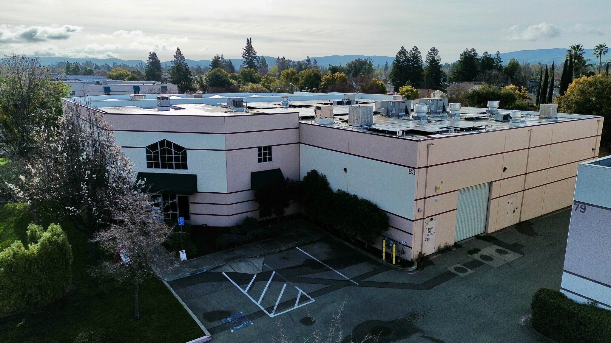 83 Wright Brothers Ave, Livermore, CA à vendre Photo du bâtiment- Image 1 de 1