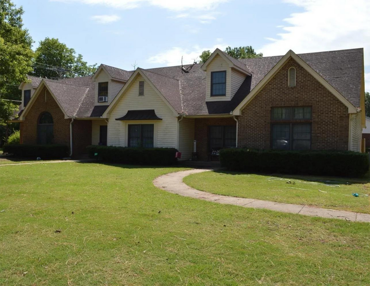 207 Dawson St, Marked Tree, AR à vendre - Photo du bâtiment - Image 2 de 2