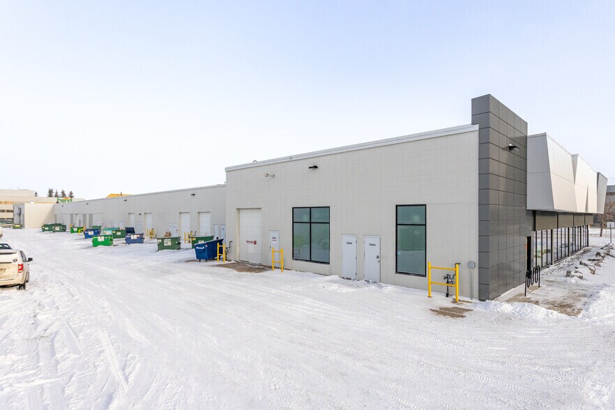 10604-10648 170 St NW, Edmonton, AB à louer - Photo du bâtiment - Image 3 de 4