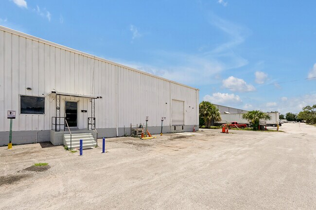 More details for 11435 Rocket Blvd, Orlando, FL - Industrial for Lease
