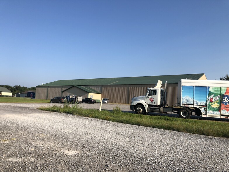 1605 Adams St, Marion, IL for sale - Building Photo - Image 2 of 5