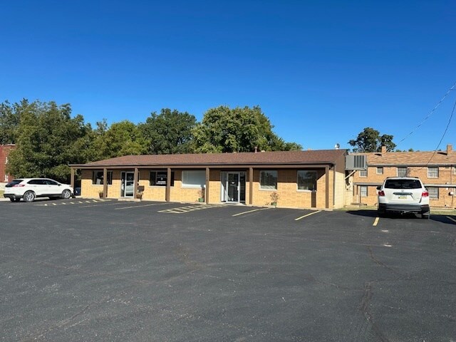 118 W Locust St, Independence, KS à vendre Photo du bâtiment- Image 1 de 24