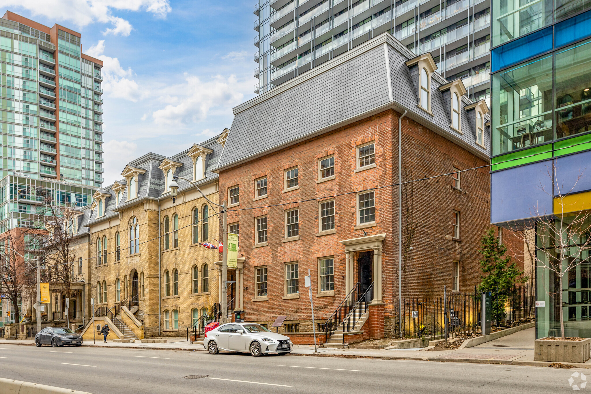 252-264 Adelaide St E, Toronto, ON à louer Photo du bâtiment- Image 1 de 8