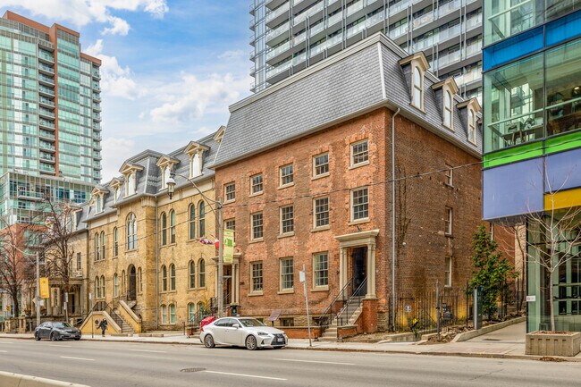 Plus de détails pour 252-264 Adelaide St E, Toronto, ON - Plusieurs types d'espaces à louer