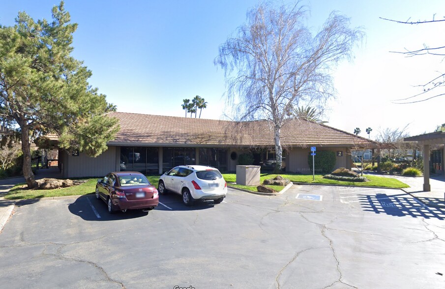 6355 Riverside Blvd, Sacramento, CA for lease - Building Photo - Image 2 of 2