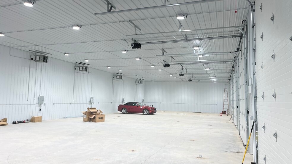 4947 Lockport Rd, Lockport, NY for lease - Interior Photo - Image 3 of 3