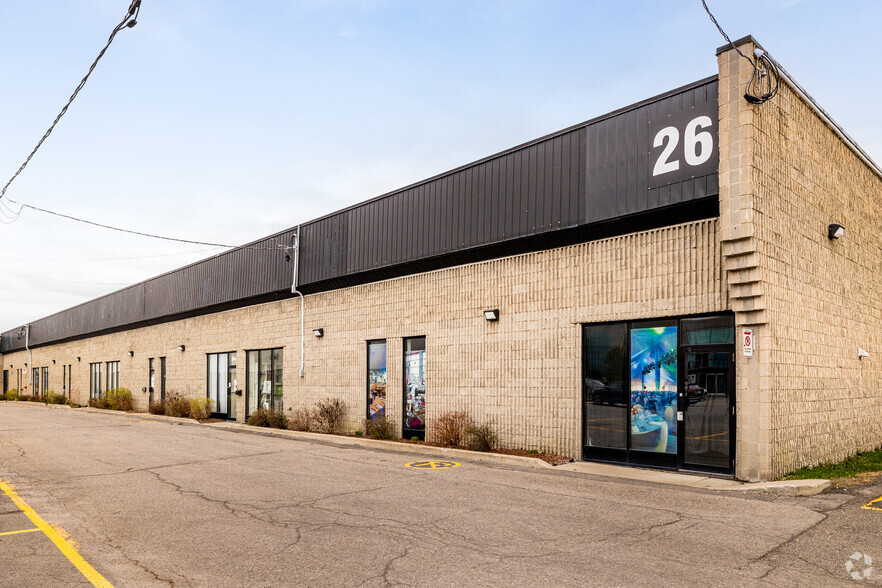 26 Boul Hymus, Pointe-claire, QC for lease - Primary Photo - Image 1 of 4