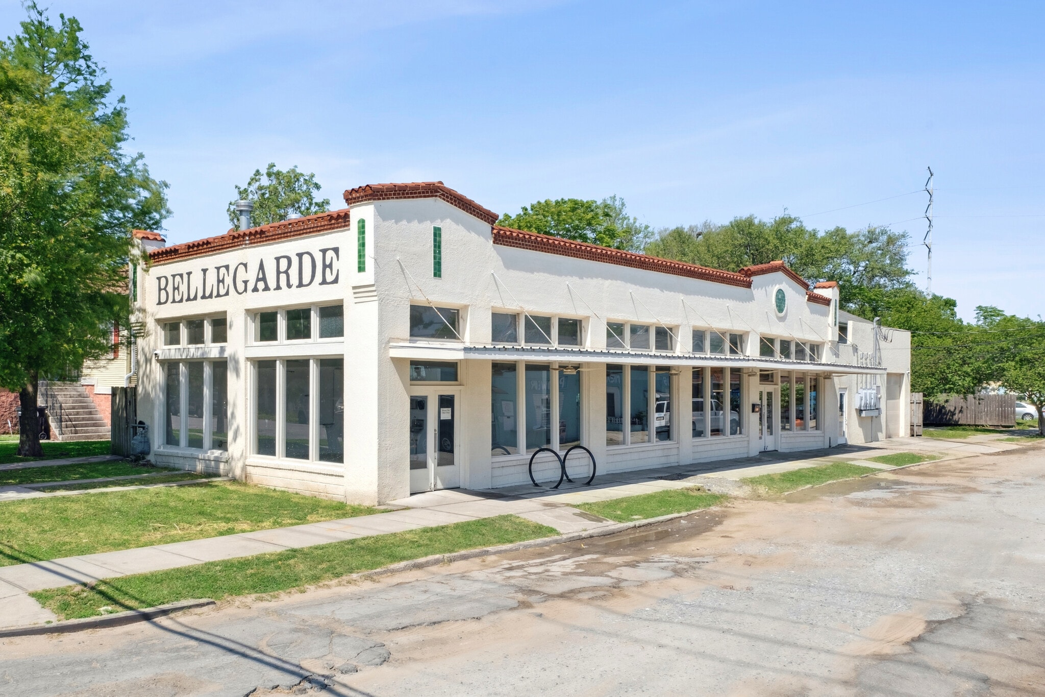 8300 Apple St, New Orleans, LA for lease Primary Photo- Image 1 of 2