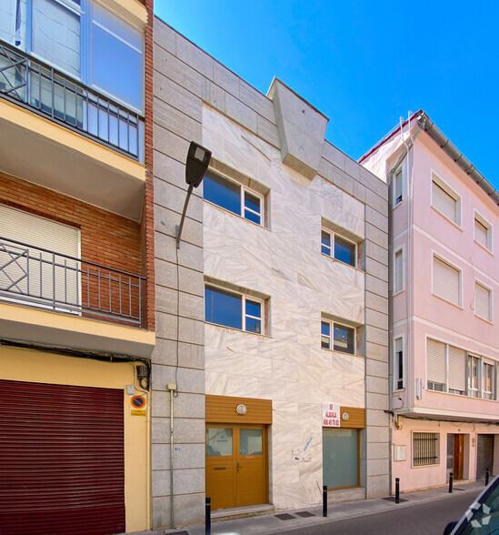 Calle De Ángel Martín Puebla, 30, Guadalajara, Guadalajara à louer - Photo du bâtiment - Image 2 de 2