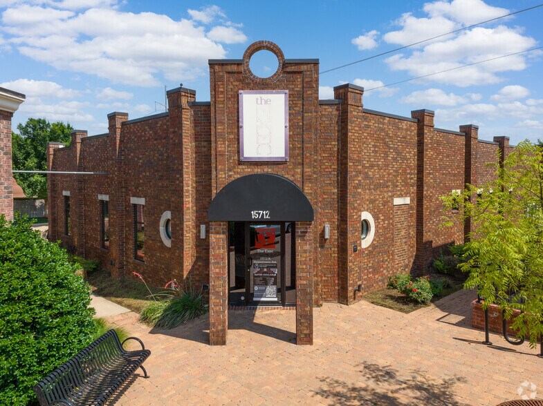 15712 N Pennsylvania Ave, Edmond, OK à louer - Photo du bâtiment - Image 2 de 12