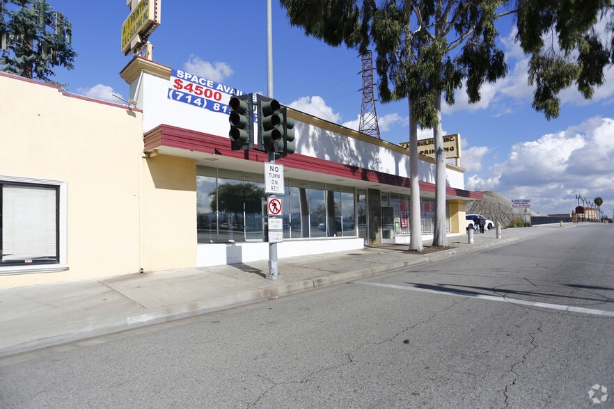 9117-9123 Garvey Ave, Rosemead, CA for lease - Building Photo - Image 2 of 6