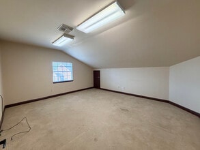 1414 S Friendswood Dr, Friendswood, TX for lease Interior Photo- Image 1 of 1
